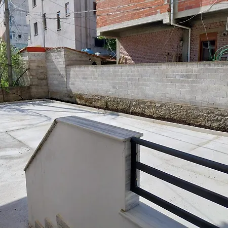 Shtepi Me Qera Tatil Evi *